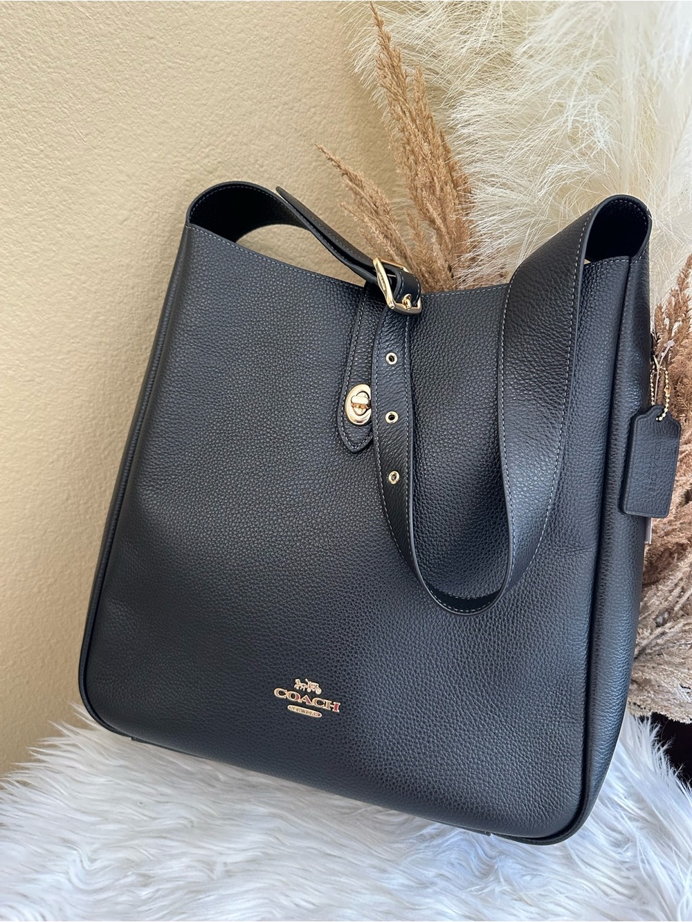 Coach Hadley Large Shoulder Bag